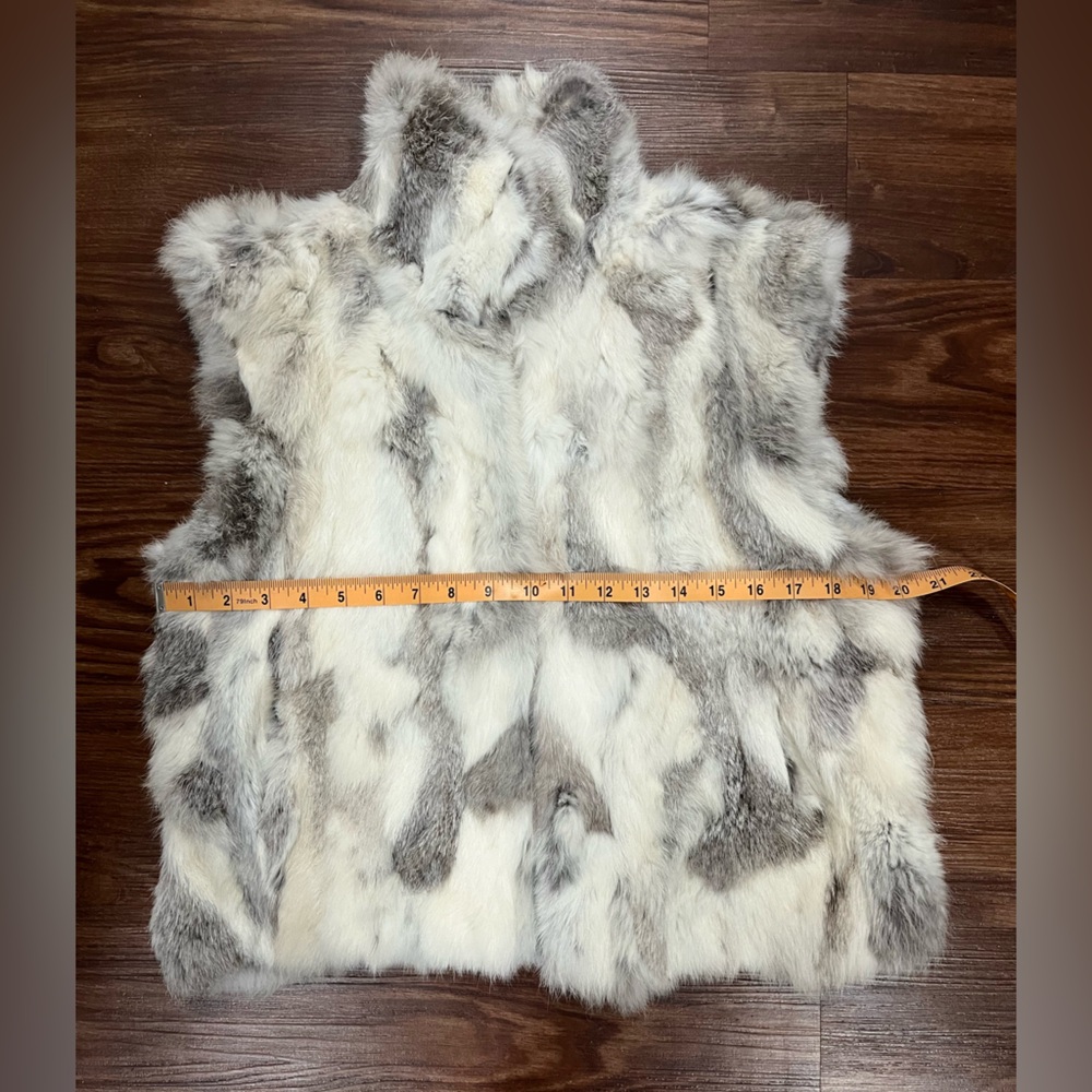 Adrienne Landau Rabbit Fur Vest
Size L - Picture 12 of 16